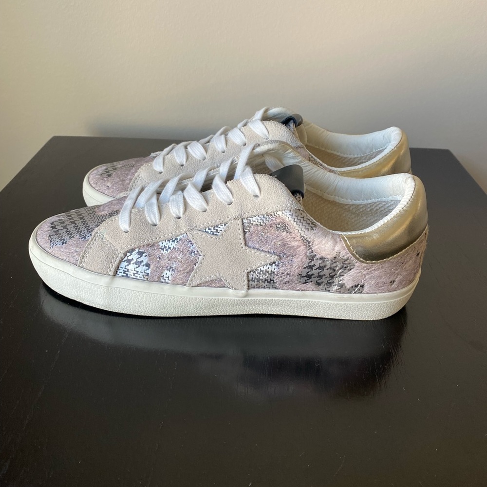 Steve Madden White and Pink Patterned Women's Sneakers